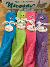 Laden Sie das Bild in den Galerie-Viewer, Cuddly Socks Monsterchen