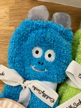 Laden Sie das Bild in den Galerie-Viewer, Cuddly Socks Monsterchen